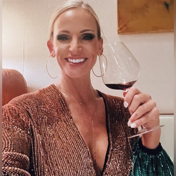 Meet your Posher, Jennifer - Picture 2 of 7